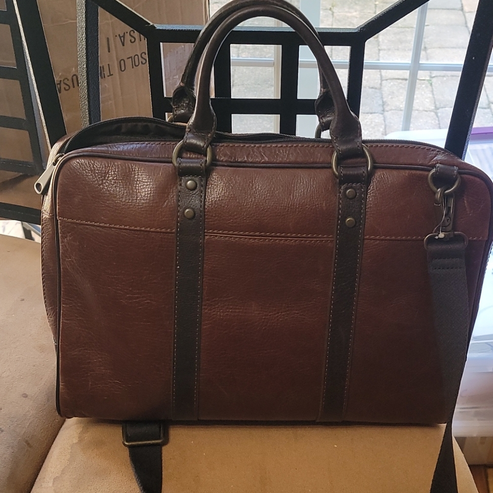 Fossil Mens bag great condition